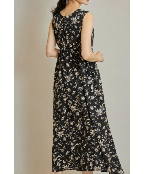 &. NOSTALGIA（アンドドットノスタルジア）の「前後2WAYリーフドレス（ワンピース・レディース・ホワイト/ブラック・FREE）」の9枚目の写真