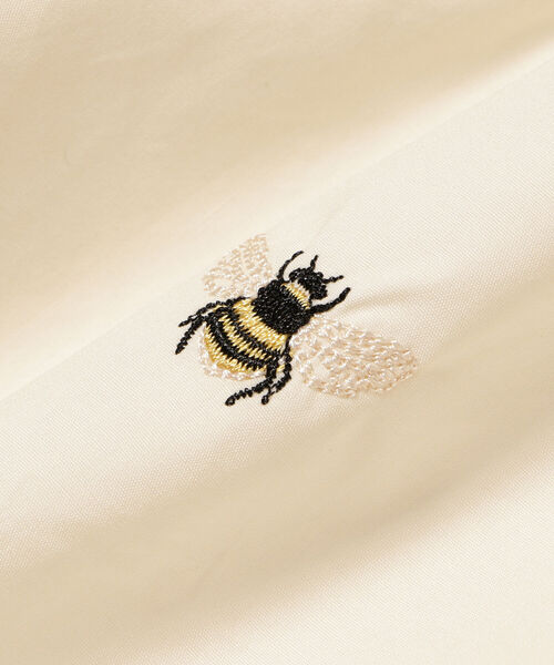 Ray BEAMS(レイビームス)の「sister jane / Humble Bee Embroidered Top(シャツ/ブラウス・レディース・ベージュ・SMALL)」の8枚目の写真