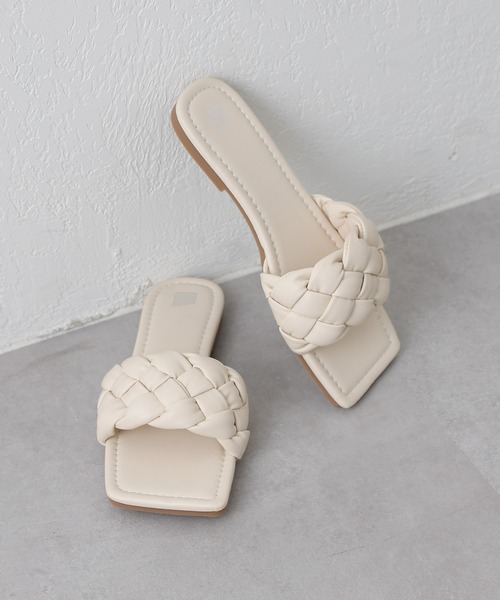 COLONY 2139（コロニートゥーワンスリーナイン）の「編み込みフラットサンダル（サンダル・レディース・ブラック/アイボリー・22.5/24.5/23.5）」の18枚目の写真