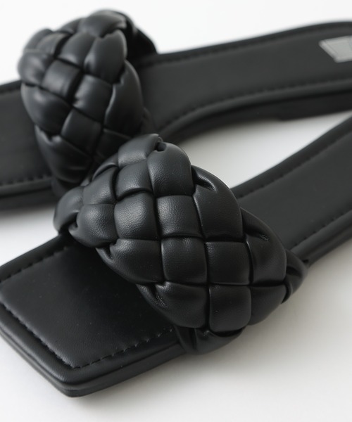 COLONY 2139（コロニートゥーワンスリーナイン）の「編み込みフラットサンダル（サンダル・レディース・ブラック/アイボリー・22.5/24.5/23.5）」の22枚目の写真