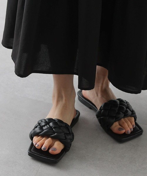 COLONY 2139（コロニートゥーワンスリーナイン）の「編み込みフラットサンダル（サンダル・レディース・ブラック/アイボリー・22.5/24.5/23.5）」の10枚目の写真