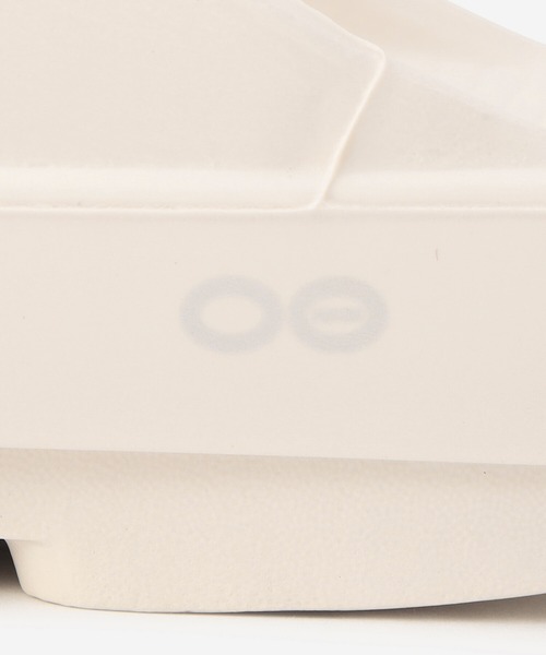 OOFOS(ウーフォス)の「OOFOS | OOriginal WHITE MEN(サンダル・メンズ・ホワイト・28/26/27)」の8枚目の写真