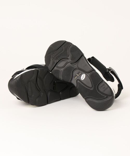 Mafmof（マフモフ）の「Mafmof(マフモフ)ボリュームソールビジュースポーツサンダル（サンダル・レディース・ブラック/ホワイト・M/LL/L/S）」の3枚目の写真