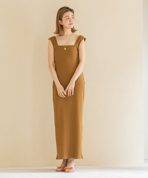 U by SPICK&SPAN(ユーバイスピックアンドスパン)の「スクエアネックリブワンピース(ワンピース・レディース・ブラック/ブラウン/ベージュ・FREE)」の11枚目の写真
