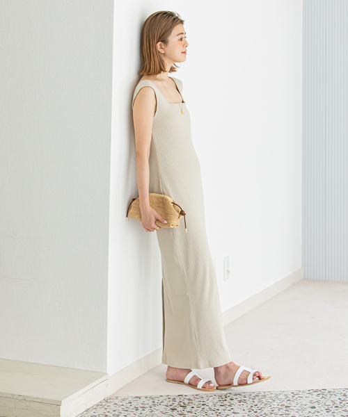 U by SPICK&SPAN(ユーバイスピックアンドスパン)の「スクエアネックリブワンピース(ワンピース・レディース・ブラック/ブラウン/ベージュ・FREE)」の13枚目の写真
