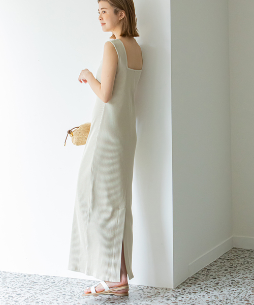 U by SPICK&SPAN(ユーバイスピックアンドスパン)の「スクエアネックリブワンピース(ワンピース・レディース・ブラック/ブラウン/ベージュ・FREE)」の14枚目の写真