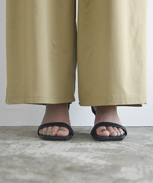 and it_（アンドイット）の「ライトクールストレッチワイドパンツ（その他パンツ・レディース・チャコールグレー/ベージュ/ブラック/カーキ・L/M）」の8枚目の写真