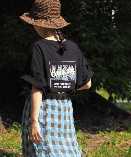 CONVERSE(コンバース)の「【CONVERSE】コンバースオールスター バックプリントビッグTee(Tシャツ/カットソー・レディース・ホワイト/ブラック/ベージュ/ホワイト系その他/ブラック系その他/ベージュ系その他・M)」の1枚目の写真