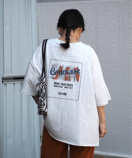 CONVERSE(コンバース)の「【CONVERSE】コンバースオールスター バックプリントビッグTee(Tシャツ/カットソー・レディース・ホワイト/ブラック/ベージュ/ホワイト系その他/ブラック系その他/ベージュ系その他・M)」の6枚目の写真