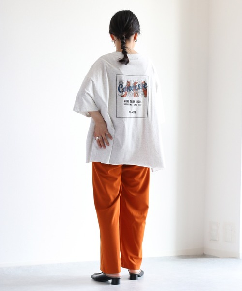 CONVERSE(コンバース)の「【CONVERSE】コンバースオールスター バックプリントビッグTee(Tシャツ/カットソー・レディース・ホワイト/ブラック/ベージュ/ホワイト系その他/ブラック系その他/ベージュ系その他・M)」の9枚目の写真