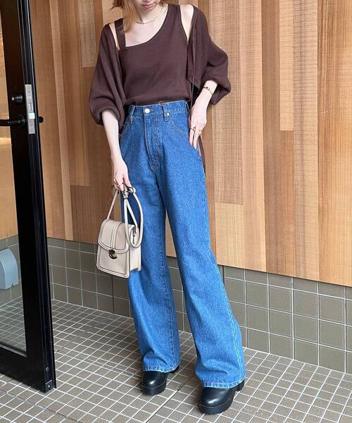 MAJESTIC LEGON(マジェスティックレゴン)の「デニムワイドパンツ(デニムパンツ・レディース・サックスブルー/ブルー・SMALL/MEDIUM)」の4枚目の写真