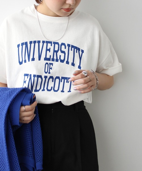 GeeRA(ジーラ)の「カレッジロゴ半袖Tシャツ(Tシャツ/カットソー・レディース・ホワイト×レッド/ホワイト×ブルー/ベージュ系その他・MEDIUM)」の9枚目の写真