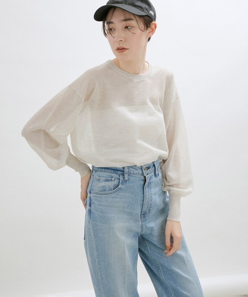 SALON adam et rope'（サロン アダム エ ロペ）の「シアークルーネックTプルオーバー（Tシャツ/カットソー・レディース・ブラック/オフホワイト/ベージュ・FREE）」の2枚目の写真