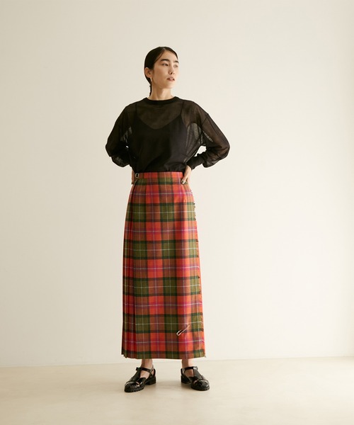 SALON adam et rope'（サロン アダム エ ロペ）の「シアークルーネックTプルオーバー（Tシャツ/カットソー・レディース・ブラック/オフホワイト/ベージュ・FREE）」の4枚目の写真