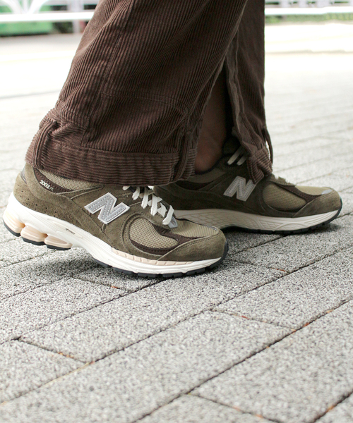 SLOBE IENA（スローブイエナ）の「【NEW BALANCE / ニューバランス】 M2002RHN（スニーカー・レディース・チャコールグレー・22.5cm/23cm/23.5cm/24cm/24.5cm）」の13枚目の写真