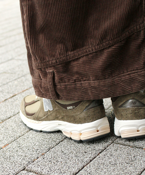 SLOBE IENA（スローブイエナ）の「【NEW BALANCE / ニューバランス】 M2002RHN（スニーカー・レディース・チャコールグレー・22.5cm/23cm/23.5cm/24cm/24.5cm）」の15枚目の写真