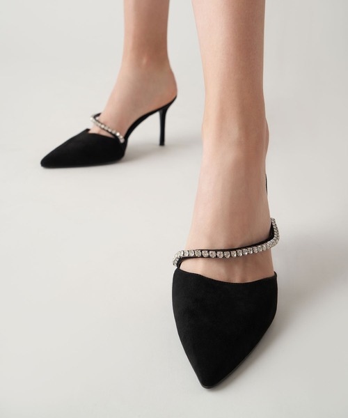 CHARLES & KEITH（チャールズ & キース）の「ジェムエンクラスト スティレットミュール（パンプス・レディース・ブラック/オフホワイト/ライトベージュ・22.5cm/23cm/23.5cm/24.5cm/25cm/25.5cm/22cm）」の8枚目の写真