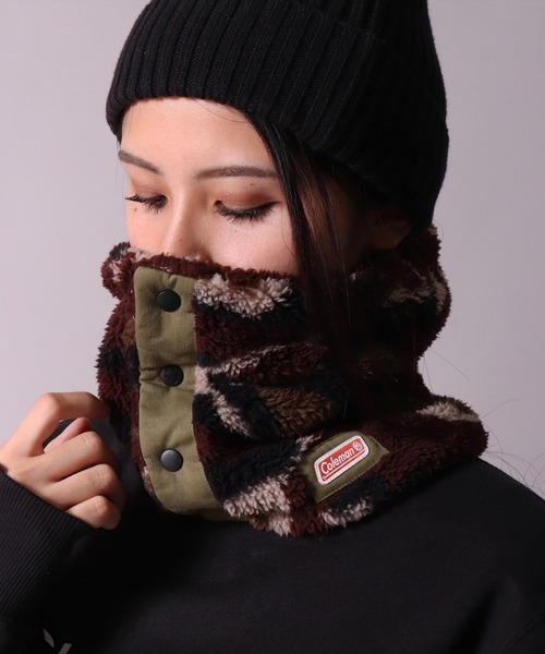 COLEMAN（コールマン）の「(LF)【Coleman】フロント ボタン ボア ネックウォーマー（ネックウォーマー/スヌード・レディース・ベージュ/カモフラージュ/ブラック/ネイビー/カーキ・ONE SIZE）」の10枚目の写真