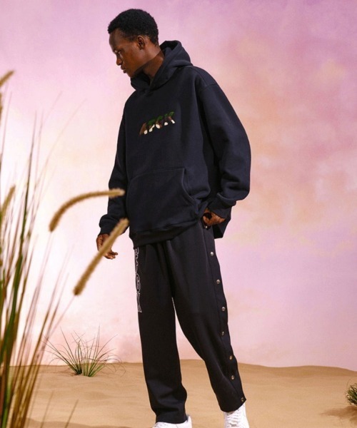 A FEW GOOD KIDS(ア フュー グッド キッズ)の「AFGK-95./ア フュー グッド キッズ プルパーカー(パーカー・メンズ・ホワイト/ブラック・L/XL)」の7枚目の写真