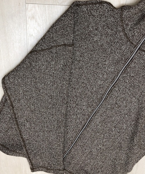 KIIT(キート)の「KIIT キート / FULL ZIP HIGH NECK TOPS フルジップハイネックトップス トレーナー(セットアップ) / KIO-T97-005(スウェット・メンズ・ブラウン・1/2/3)」の5枚目の写真
