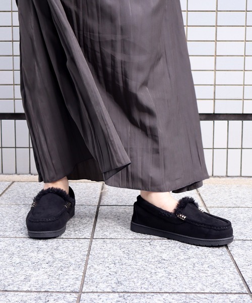 Isn't She?(イズントシー)の「フェイクムートンモカシン(モカシン/デッキシューズ・レディース・キャメル/ブラック/モカ・LL/S/L/M)」の16枚目の写真