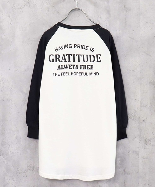 THE CASUAL(カジュアル)の「選べる18カラービッグシルエットひざ丈ワンピース(ワンピース・キッズ・ブラック/ダークグリーン/ベージュ/ネイビー/ブラウン/オフホワイト/ミント/ラベンダー/チャコール/ホワイト系/ホワイト系1/ホワイト系2/ホワイト系3/ホワイト系4/ホワイト系5/ホワイト系6/ホワイト系7/ホワイト系8・110cm/120cm/130cm/140cm/150cm/160cm)」の5枚目の写真