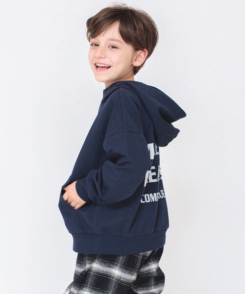 BRANSHES（ブランシェス）の「【バックプリント】ロゴフーデットパーカー（スウェット・キッズ・ネイビー/ブラック/アイボリー・130/110/140/150/160/120/100）」の3枚目の写真