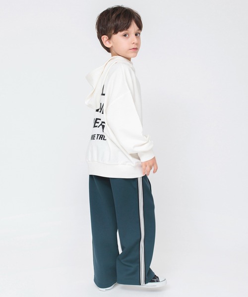 BRANSHES（ブランシェス）の「【バックプリント】ロゴフーデットパーカー（スウェット・キッズ・ネイビー/ブラック/アイボリー・130/110/140/150/160/120/100）」の7枚目の写真