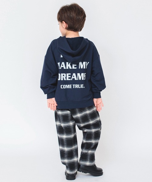 BRANSHES（ブランシェス）の「【バックプリント】ロゴフーデットパーカー（スウェット・キッズ・ネイビー/ブラック/アイボリー・130/110/140/150/160/120/100）」の17枚目の写真