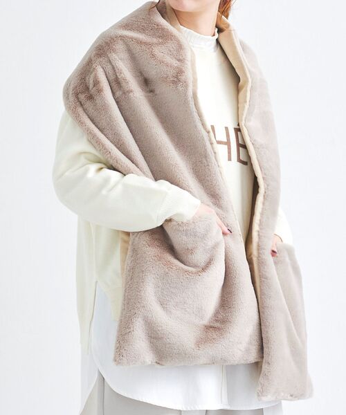 le.coeur blanc（ルクールブラン）の「TWEEDMILL フェイクファーポケツキストール（ストール/ショール・レディース・ベージュ・FREE）」の8枚目の写真