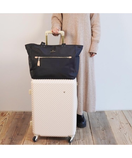 Jewelna Rose（ジュエルナローズ）の「フラッフィー ボストントートバッグ（ボストンバッグ・レディース・ネイビー/ベージュ/ブラック・FREE）」の13枚目の写真