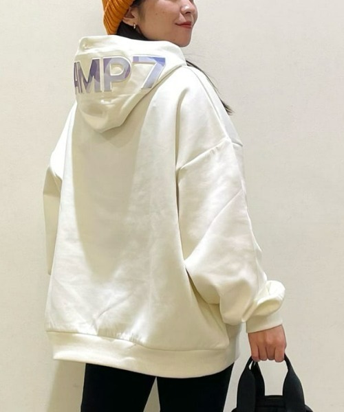 CAMP7(キャンプセブン)の「【CAMP7】フードエンボスパーカー(パーカー・レディース・ベージュ/オフホワイト/ブラック・M/L)」の2枚目の写真