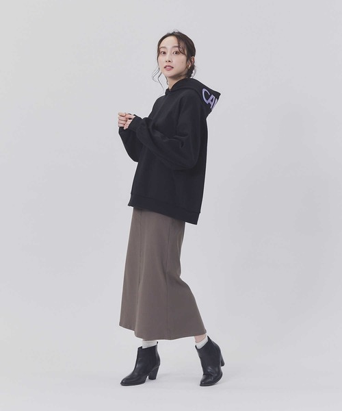 CAMP7(キャンプセブン)の「【CAMP7】フードエンボスパーカー(パーカー・レディース・ベージュ/オフホワイト/ブラック・M/L)」の4枚目の写真