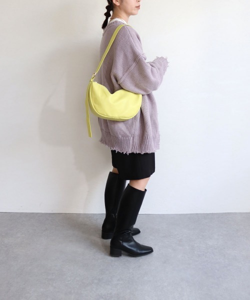 T・S・L（ティーエスエル）の「ハーフムーンショルダーバッグ（ショルダーバッグ・レディース・チャコールグレー/レモンイエロー/アイボリー/グリーン・FREE）」の11枚目の写真