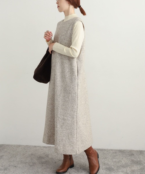 URBAN RESEARCH DOORS(アーバンリサーチドアーズ)の「ウール混ブークレカットジャンパースカート(ワンピース・レディース・ブラック/グレー/ライトベージュ・MEDIUM)」の11枚目の写真