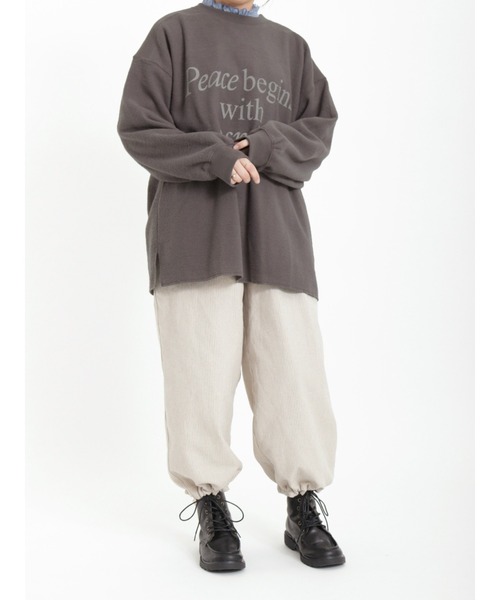 Samansa Mos2(サマンサ モスモス)の「布帛貼りワッフルロゴTシャツ(Tシャツ/カットソー・レディース・ベージュ/イエロー/チャコール・フリ-)」の18枚目の写真