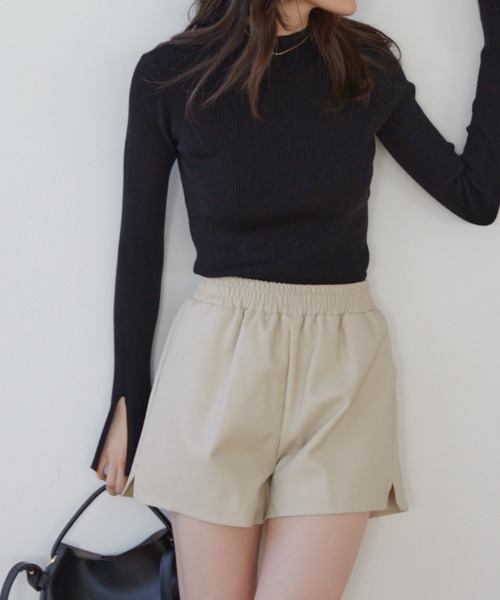ACYM(アシーム)の「Relax leather short パンツ(その他パンツ・レディース・アイボリー/ブラウン・FREE)」の8枚目の写真