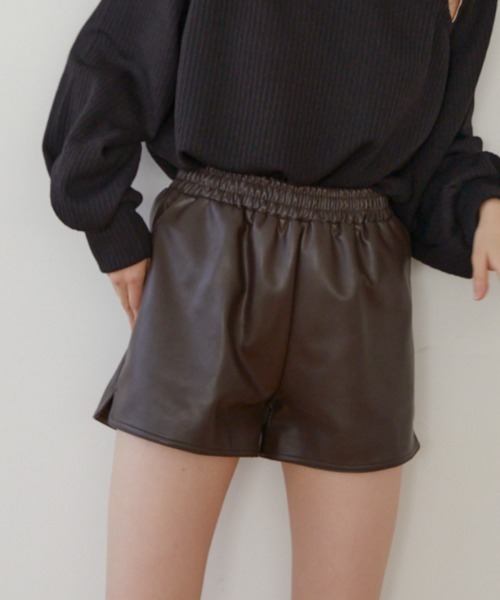 ACYM(アシーム)の「Relax leather short パンツ(その他パンツ・レディース・アイボリー/ブラウン・FREE)」の13枚目の写真