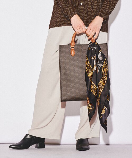 tk.TAKEO KIKUCHI(ティーケータケオキクチ)の「◆Italy ビッグスカーフ(バンダナ/スカーフ・メンズ・ブラック系/ベージュ系3/ネイビー系/ブルー系3/ブルー系4・00)」の2枚目の写真