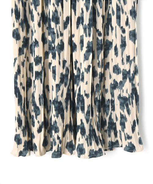 marjour(マージュール)の「PRINT PLEATS SKIRT(スカート・レディース・ベージュ系その他・M)」の10枚目の写真