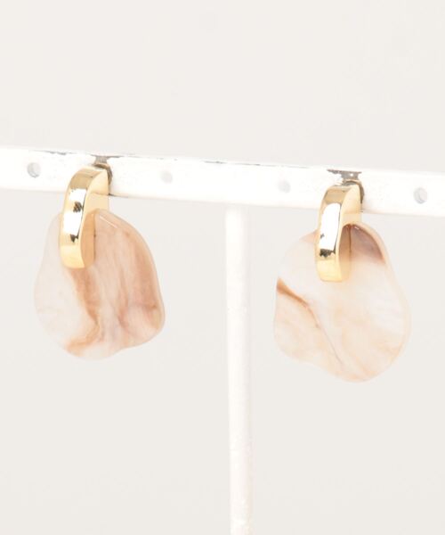 tone(トーン)の「【KuKuLu TOKYO】メタル × カラー ニュアンス クロス ピアス(ニッケルフリー)(ピアス(両耳用)・レディース・グリーン/アイボリー/ブラウン系その他/ブラック/パープル・FREE)」の9枚目の写真