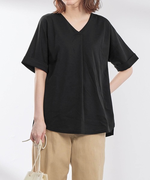 Viola e Viola(ヴィオラエヴィオラ)の「すっきりVネックTシャツブラウス(Tシャツ/カットソー・レディース・カーキ/オフホワイト/ブルー/グレイッシュブルー/ピンク/サンドグレー/ネイビー/ブラック/ブルーグリーン・X-LARGE/XX-LARGE/MEDIUM/LARGE)」の3枚目の写真
