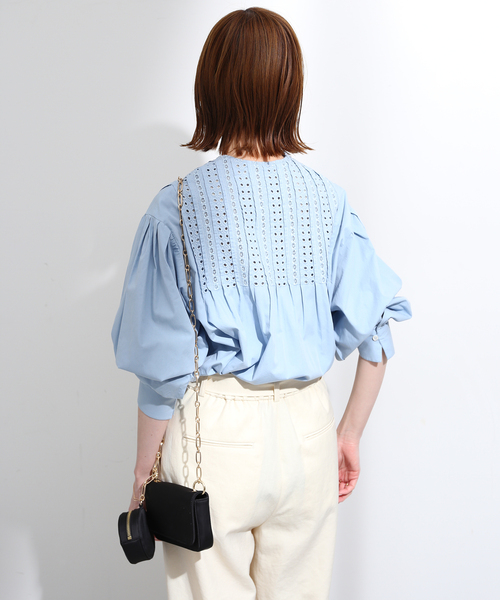 SLOBE IENA（スローブイエナ）の「カットワークタックブラウス