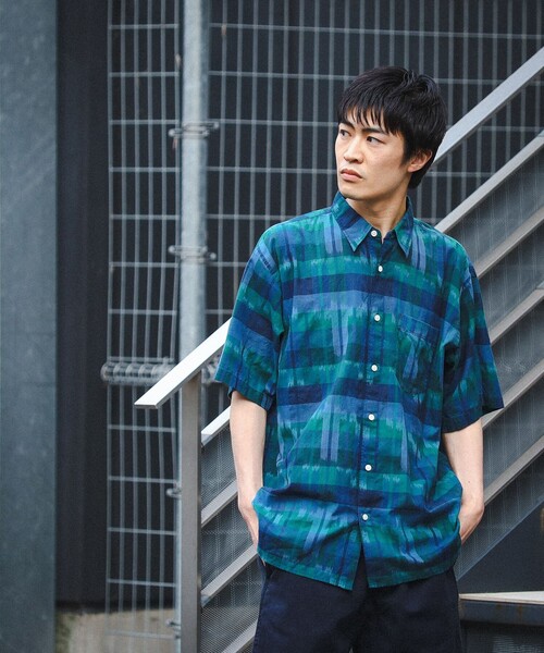 BEAMS（ビームス）の「BEAMS / 刷毛目 チェックシャツ（シャツ/ブラウス・メンズ・その他/ネイビー・M/L/XL/S）」の4枚目の写真