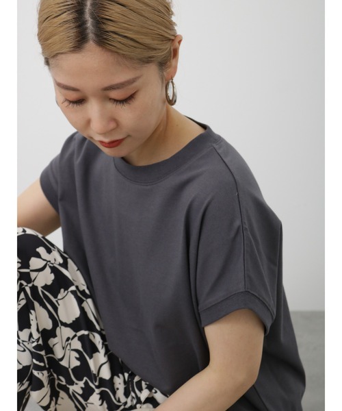 Samansa Mos2 blue（サマンサモスモスブルー）の「フレンチスリーブTシャツ（Tシャツ/カットソー・レディース・チャコールグレー/オフホワイト/パープル・F）」の4枚目の写真