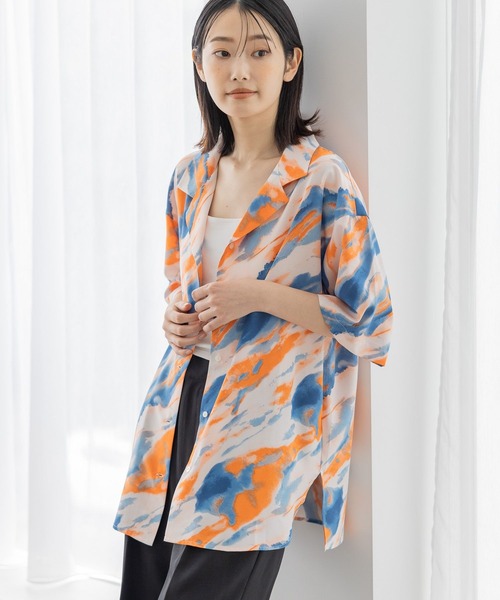 LAKOLE(ラコレ)の「マーブルプリントオーバーシャツ / 963113(シャツ/ブラウス・レディース・オレンジ/ブラック・SMALL/MEDIUM)」の2枚目の写真