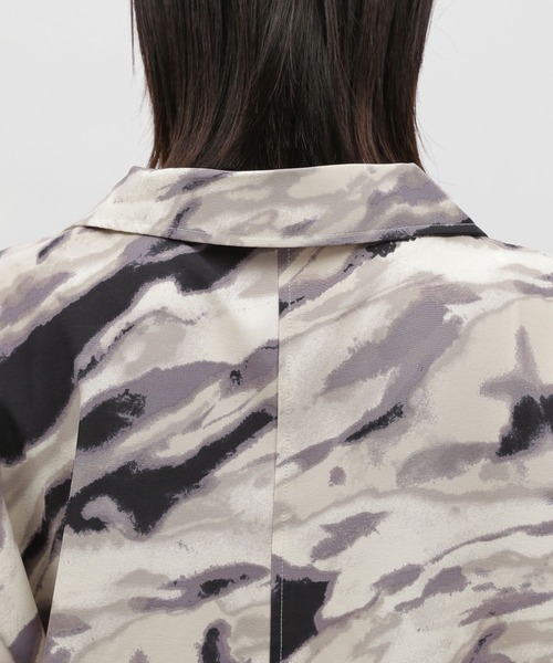 LAKOLE(ラコレ)の「マーブルプリントオーバーシャツ / 963113(シャツ/ブラウス・レディース・オレンジ/ブラック・SMALL/MEDIUM)」の20枚目の写真