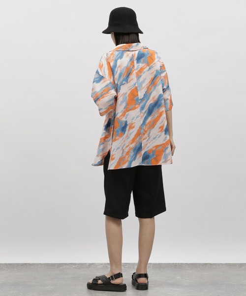 LAKOLE(ラコレ)の「マーブルプリントオーバーシャツ / 963113(シャツ/ブラウス・レディース・オレンジ/ブラック・SMALL/MEDIUM)」の4枚目の写真