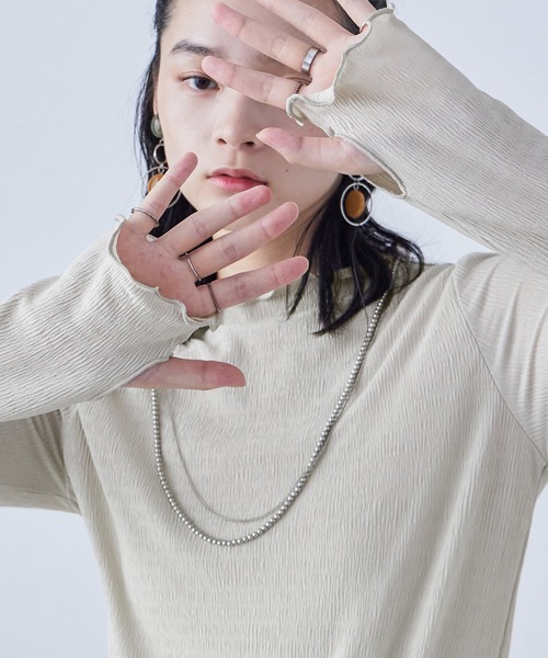 Fashion Letter(ファッションレター)の「指穴付き プチハイネック 長袖カットソー(Tシャツ/カットソー・レディース・グレイッシュベージュ/アイボリー/ブルー/ブラック・M)」の12枚目の写真