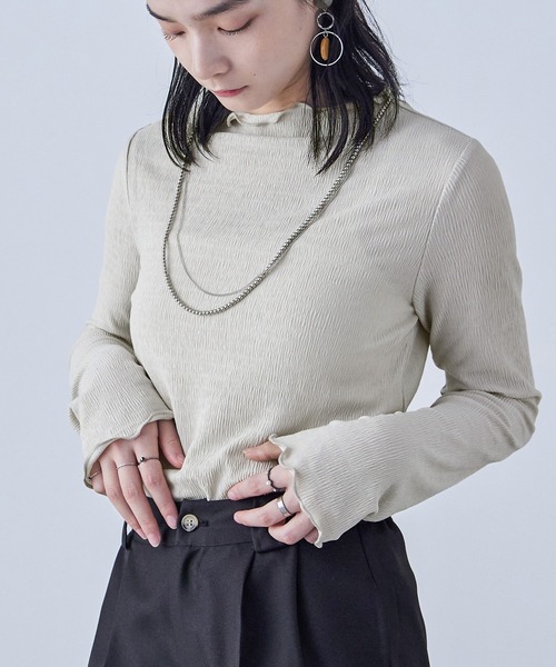 Fashion Letter(ファッションレター)の「指穴付き プチハイネック 長袖カットソー(Tシャツ/カットソー・レディース・グレイッシュベージュ/アイボリー/ブルー/ブラック・M)」の15枚目の写真